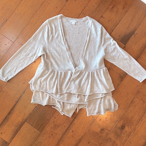 Garnet Hill Sweaters - Garnet Hill grey lightweight merino wool V-neck ruffled peplum open cardigan (M)